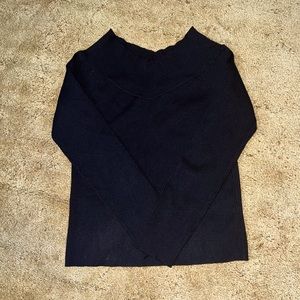 525 America brand black sweater. Size large.